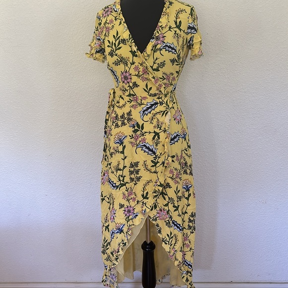 GUESS Floral Wrap Dress - Picture 2 of 4